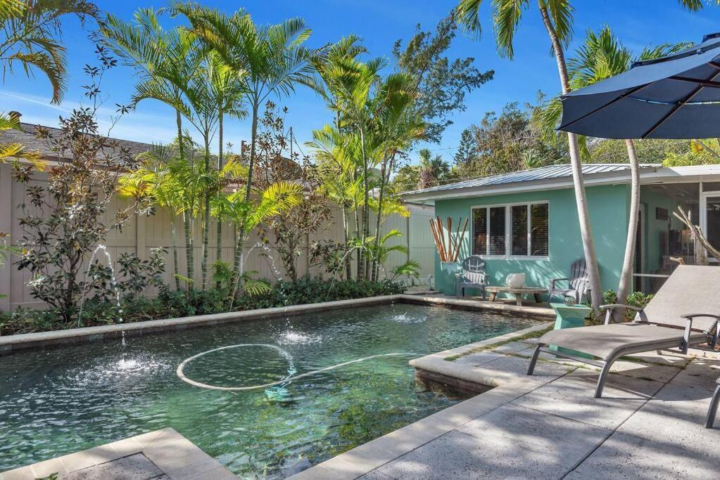 Charming Studio W Pool One Mile To Beach Pets Welcome Lake Worth Beach Esterno foto