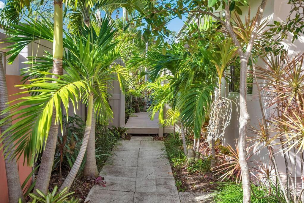 Charming Studio W Pool One Mile To Beach Pets Welcome Lake Worth Beach Esterno foto